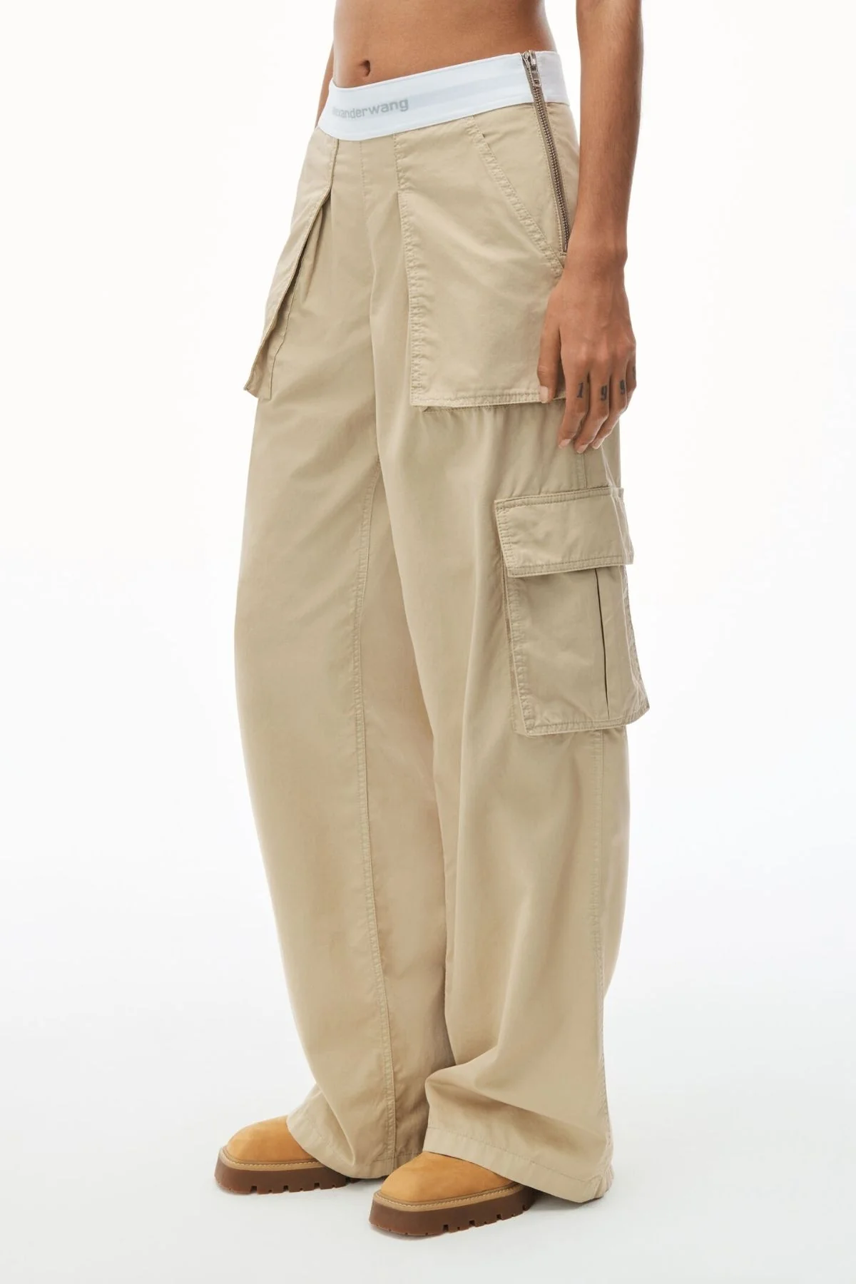 Alexander Wang Mid Rise Cargo Rave Pant - Feather - Image 4